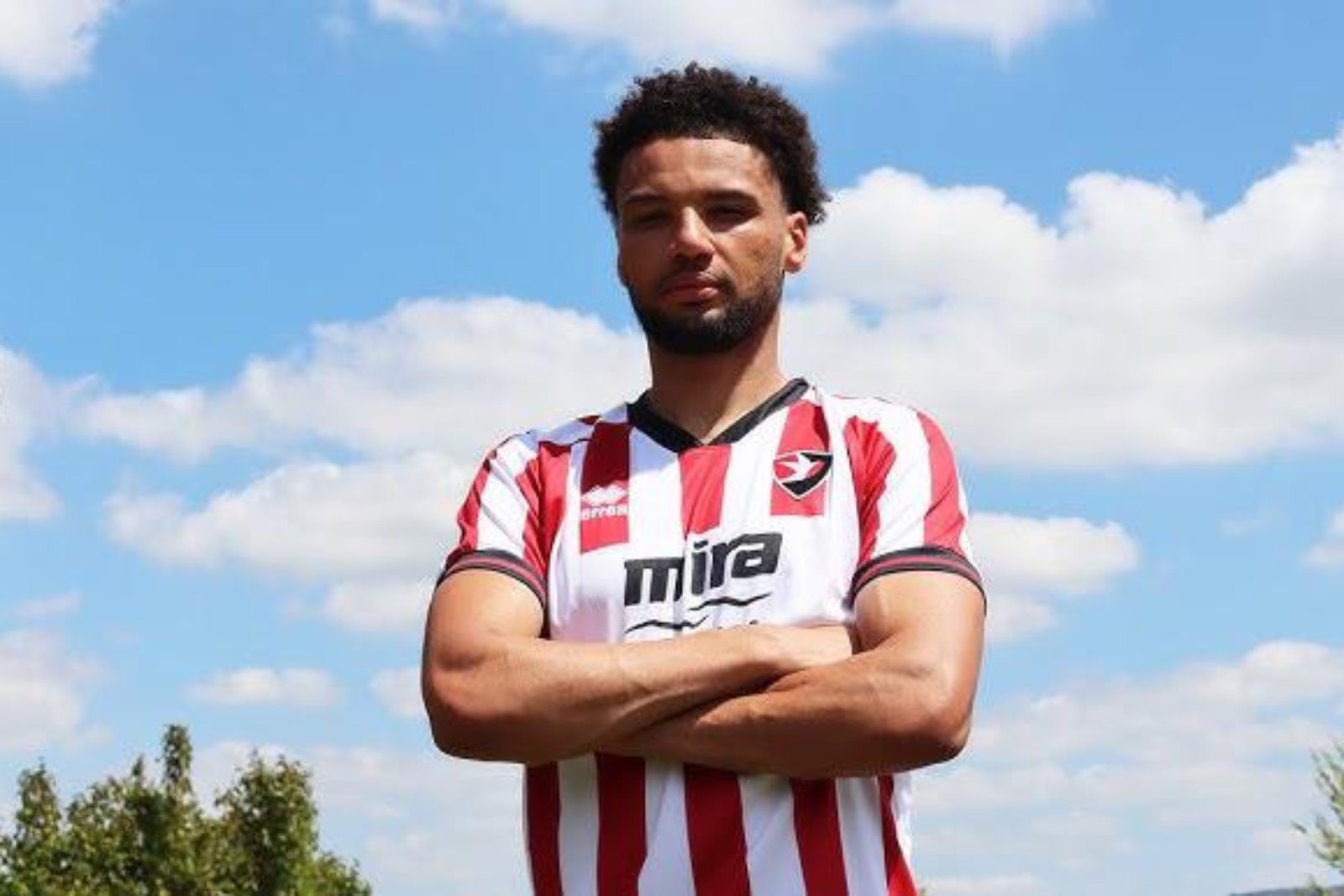Lee Angol – Cheltenham Town